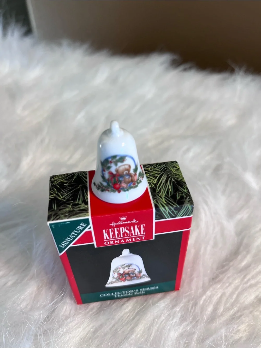 Hallmark Miniatures-Thimble Bells-1991-92